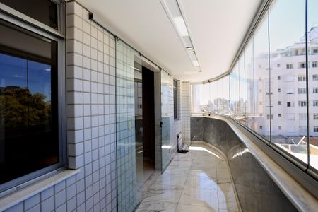 Varanda da Sala de apartamento à venda com 4 quartos, 137m² em Sagrada Família, Belo Horizonte