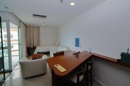 Sala de apartamento à venda com 2 quartos, 48m² em Barra da Tijuca, Rio de Janeiro
