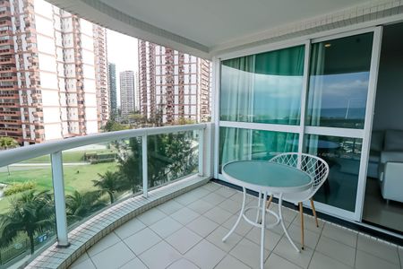 Varanda de apartamento à venda com 1 quarto, 48m² em Barra da Tijuca, Rio de Janeiro