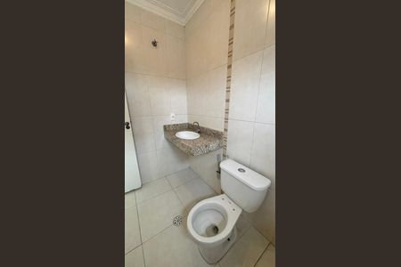 Casa para alugar com 117m², 3 quartos e 2 vagas Casa para alugar com 117m², 3 quartos e 2 vagasBanheiro da Suíte 1