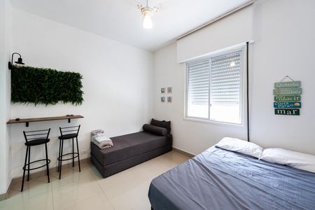 Sala e quarto de kitnet/studio para alugar com 1 quarto, 30m² em Embaré, Santos