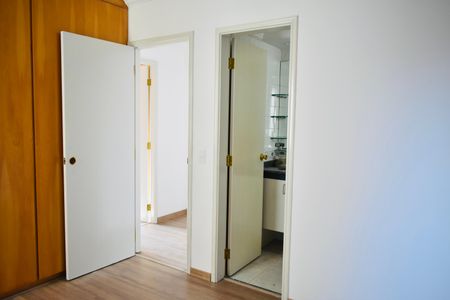 Apartamento à venda com 96m², 3 quartos e 2 vagas Apartamento à venda com 96m², 3 quartos e 2 vagasSuíte