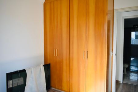 Apartamento à venda com 96m², 3 quartos e 2 vagas Apartamento à venda com 96m², 3 quartos e 2 vagasQuarto 1