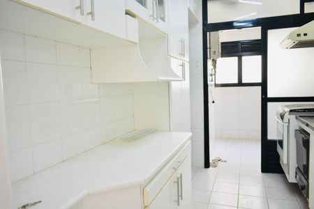 Apartamento à venda com 96m², 3 quartos e 2 vagas Apartamento à venda com 96m², 3 quartos e 2 vagasCozinha