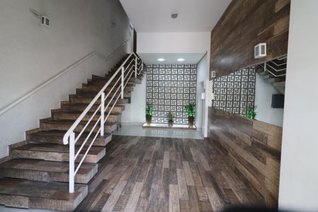 Apartamento para alugar com 55m², 2 quartos e 1 vagaÁrea comum - Hall de entrada