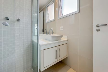 Apartamento para alugar com 69m², 2 quartos e 2 vagas Apartamento para alugar com 69m², 2 quartos e 2 vagasBanheiro da Suíte