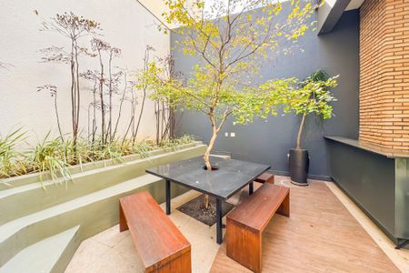 Apartamento para alugar com 69m², 2 quartos e 2 vagas Apartamento para alugar com 69m², 2 quartos e 2 vagasÁrea comum - Churrasqueira