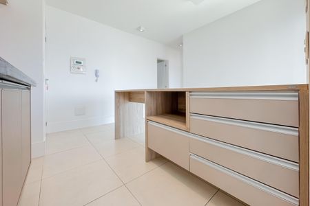 Apartamento para alugar com 69m², 2 quartos e 2 vagas Apartamento para alugar com 69m², 2 quartos e 2 vagasCozinha