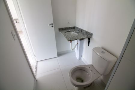 Apartamento à venda com 63m², 2 quartos e 1 vaga Apartamento à venda com 63m², 2 quartos e 1 vagaBanheiro