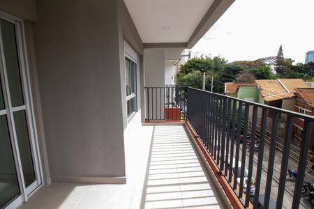 Apartamento à venda com 63m², 2 quartos e 1 vaga Apartamento à venda com 63m², 2 quartos e 1 vagaVaranda