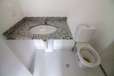 Apartamento à venda com 63m², 2 quartos e 1 vaga Apartamento à venda com 63m², 2 quartos e 1 vagaBanheiro da Suíte