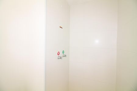 Apartamento à venda com 63m², 2 quartos e 1 vaga Apartamento à venda com 63m², 2 quartos e 1 vagaBanheiro