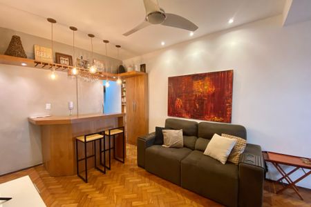 Apartamento à venda com 46m², 1 quarto e 1 vaga Apartamento à venda com 46m², 1 quarto e 1 vagaSala