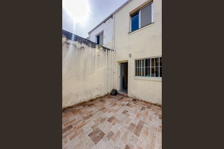 Casa à venda com 99m², 2 quartos e 1 vagaÁrea de Serviço