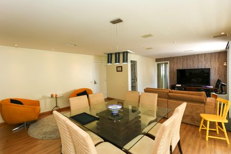 Sala de apartamento para alugar com 2 quartos, 126m² em Vila Sonia do Taboao, Taboão da Serra