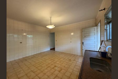 Casa para alugar com 160m², 2 quartos e 2 vagas Casa para alugar com 160m², 2 quartos e 2 vagasCozinha