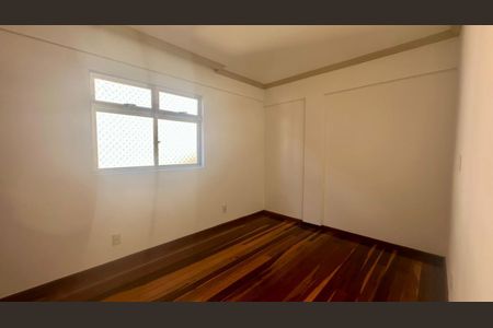 Apartamento à venda com 90m², 3 quartos e 2 vagasQuarto 2