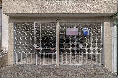Casa à venda com 160m², 4 quartos e 2 vagas Casa à venda com 160m², 4 quartos e 2 vagasFachada