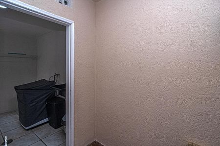 Casa à venda com 160m², 4 quartos e 2 vagas Casa à venda com 160m², 4 quartos e 2 vagasQuarto de Serviço