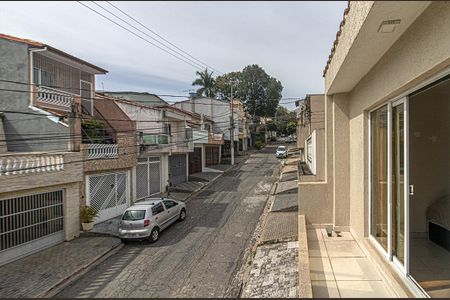 Casa à venda com 160m², 4 quartos e 2 vagas Casa à venda com 160m², 4 quartos e 2 vagasQuarto 1