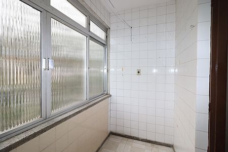 Apartamento para alugar com 68m², 2 quartos e sem vagaÁrea de Serviço