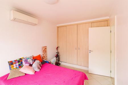 Quarto de casa de condomínio à venda com 2 quartos, 178m² em Continental, Osasco