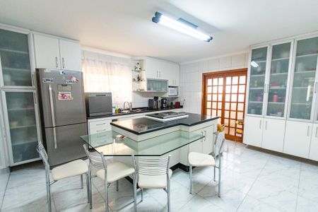 Casa à venda com 270m², 3 quartos e 4 vagasCozinha