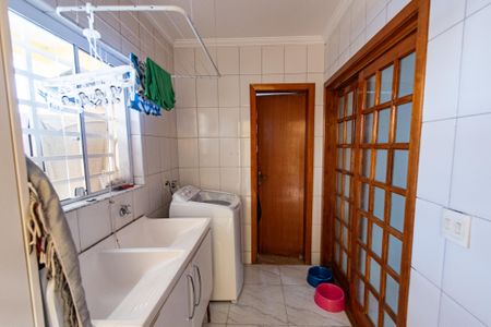 Casa à venda com 270m², 3 quartos e 4 vagasÁrea de serviço