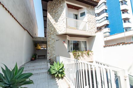 Casa à venda com 270m², 3 quartos e 4 vagasFachada