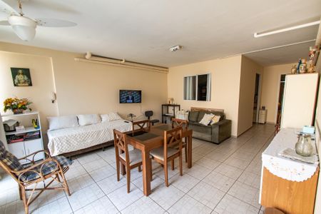 Casa à venda com 270m², 3 quartos e 4 vagasCasa 2 - sala