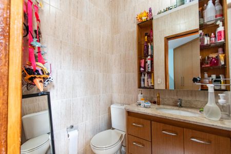 Casa à venda com 270m², 3 quartos e 4 vagasBanheiro da suíte 1