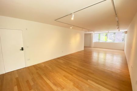 Apartamento para alugar com 3 quartos, 250m² em Jardim Europa, São Paulo