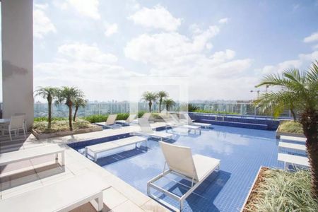 Apartamento à venda com 33m², 1 quarto e 1 vaga Apartamento à venda com 33m², 1 quarto e 1 vagaÁrea comum - Piscina