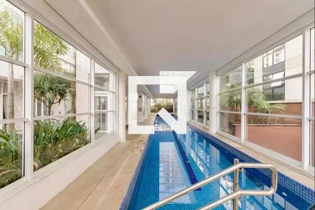 Apartamento à venda com 33m², 1 quarto e 1 vaga Apartamento à venda com 33m², 1 quarto e 1 vagaÁrea comum - Piscina