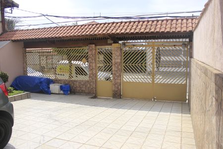 Casa à venda com 220m², 3 quartos e 8 vagasQuintal e garagem