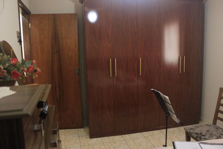 Casa à venda com 220m², 3 quartos e 8 vagasQuarto 1