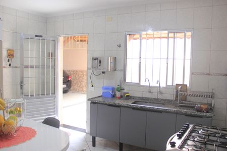 Casa à venda com 220m², 3 quartos e 8 vagasCozinha