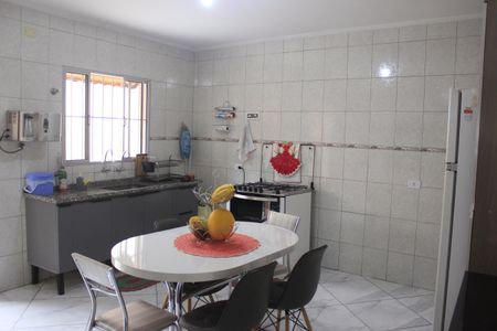 Casa à venda com 220m², 3 quartos e 8 vagasCozinha