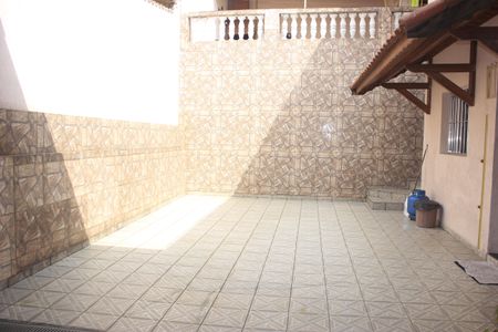 Casa à venda com 220m², 3 quartos e 8 vagasQuintal e garagem