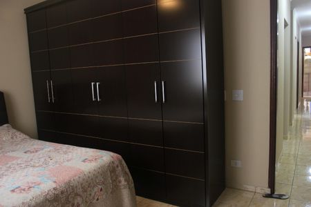 Casa à venda com 220m², 3 quartos e 8 vagasQuarto 3