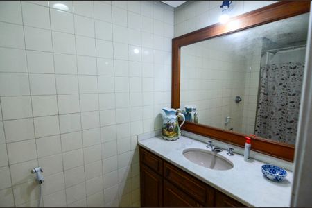 Apartamento para alugar com 100m², 3 quartos e 2 vagasBanheiro Social