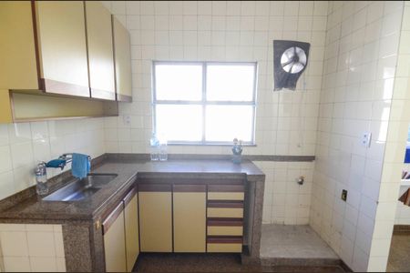 Apartamento para alugar com 100m², 3 quartos e 2 vagasCozinha