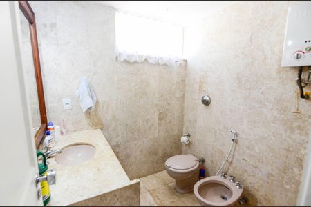 Apartamento para alugar com 100m², 3 quartos e 2 vagasBanheiro da Suíte