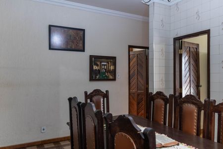 Casa à venda com 360m², 3 quartos e 2 vagas Casa à venda com 360m², 3 quartos e 2 vagasCopa