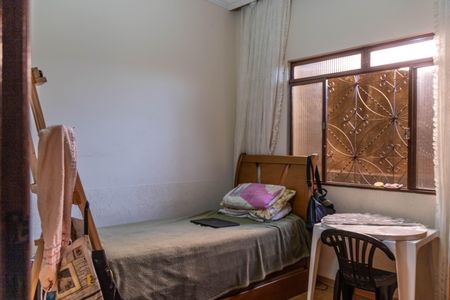 Casa à venda com 360m², 3 quartos e 2 vagas Casa à venda com 360m², 3 quartos e 2 vagasQuarto 2