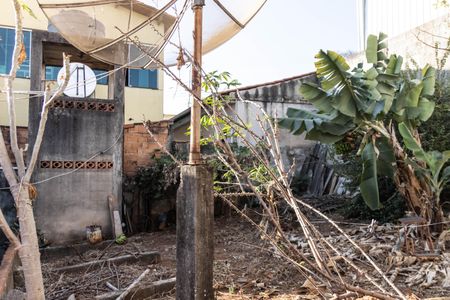 Casa à venda com 360m², 3 quartos e 2 vagas Casa à venda com 360m², 3 quartos e 2 vagasQuintal