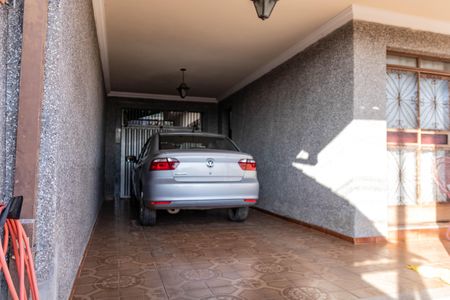 Casa à venda com 360m², 3 quartos e 2 vagas Casa à venda com 360m², 3 quartos e 2 vagasGaragem