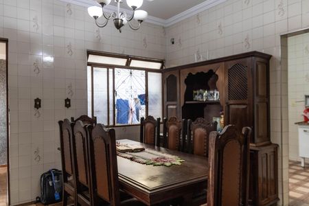 Casa à venda com 360m², 3 quartos e 2 vagas Casa à venda com 360m², 3 quartos e 2 vagasCopa