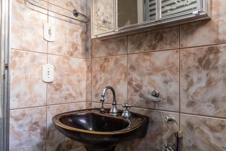 Casa à venda com 360m², 3 quartos e 2 vagas Casa à venda com 360m², 3 quartos e 2 vagasBanheiro da Suíte