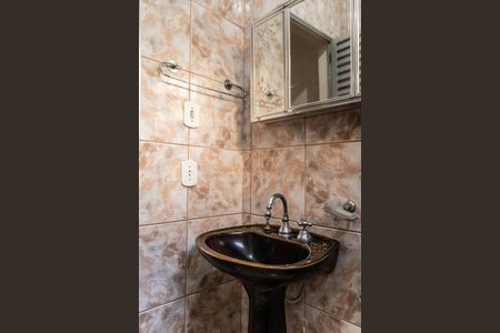 Casa à venda com 360m², 3 quartos e 2 vagas Casa à venda com 360m², 3 quartos e 2 vagasBanheiro da Suíte